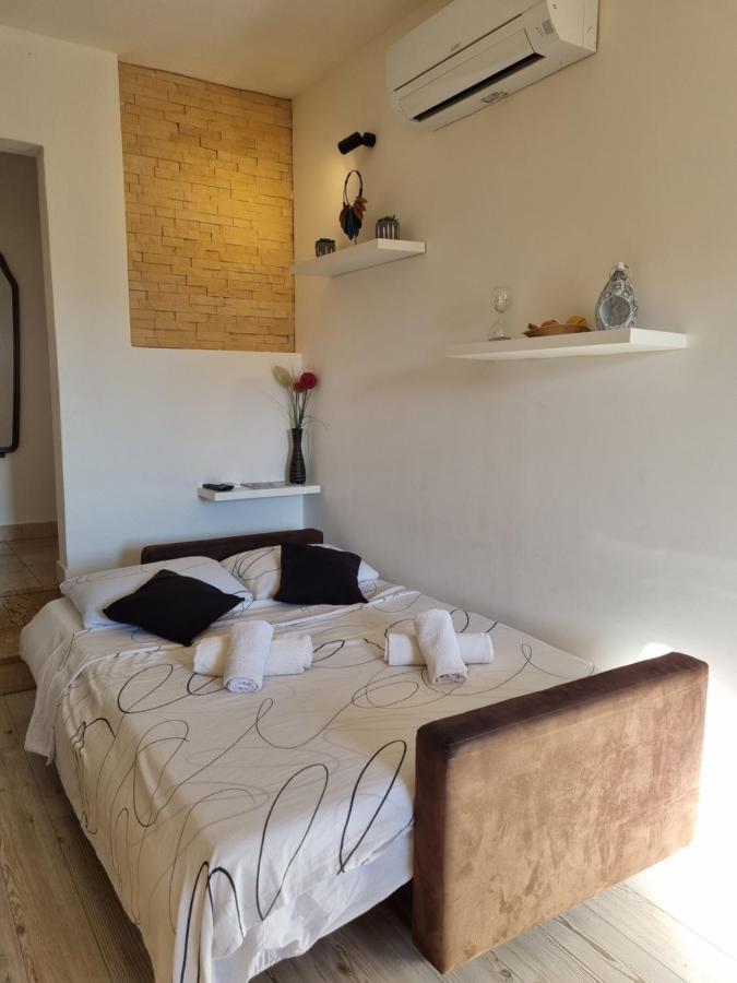 Bruno's Poolside Retreat * Trogir