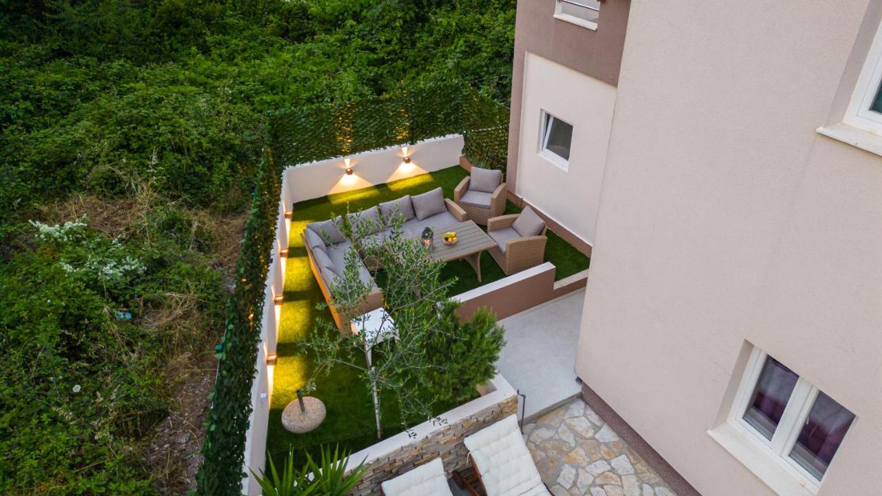 Bruno's Poolside Retreat Apartmán *