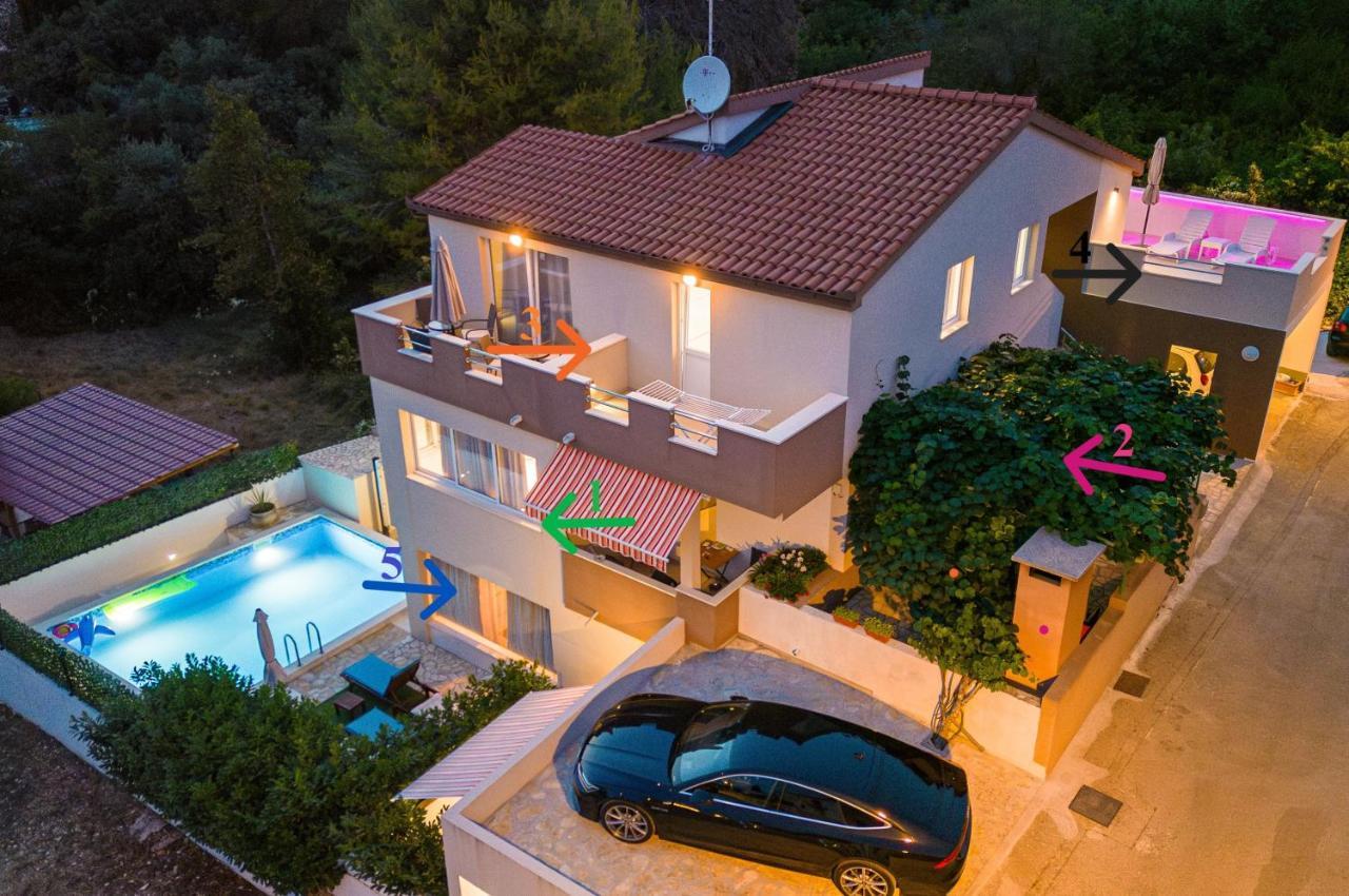 Apartment Bruno's Poolside Retreat Trogir