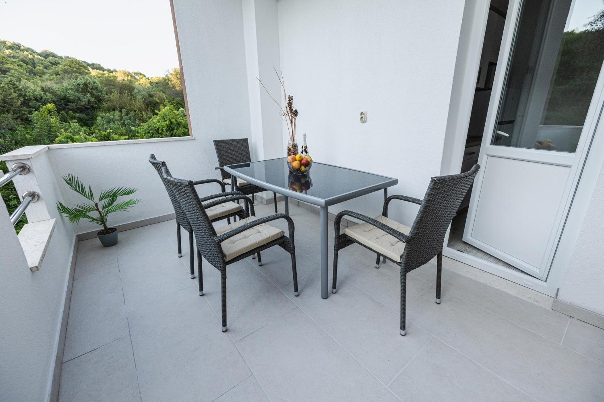 Bruno's Poolside Retreat Trogir