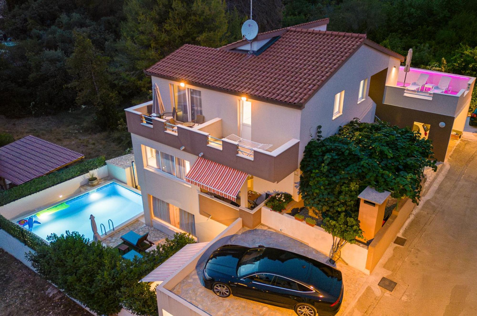 Bruno's Poolside Retreat