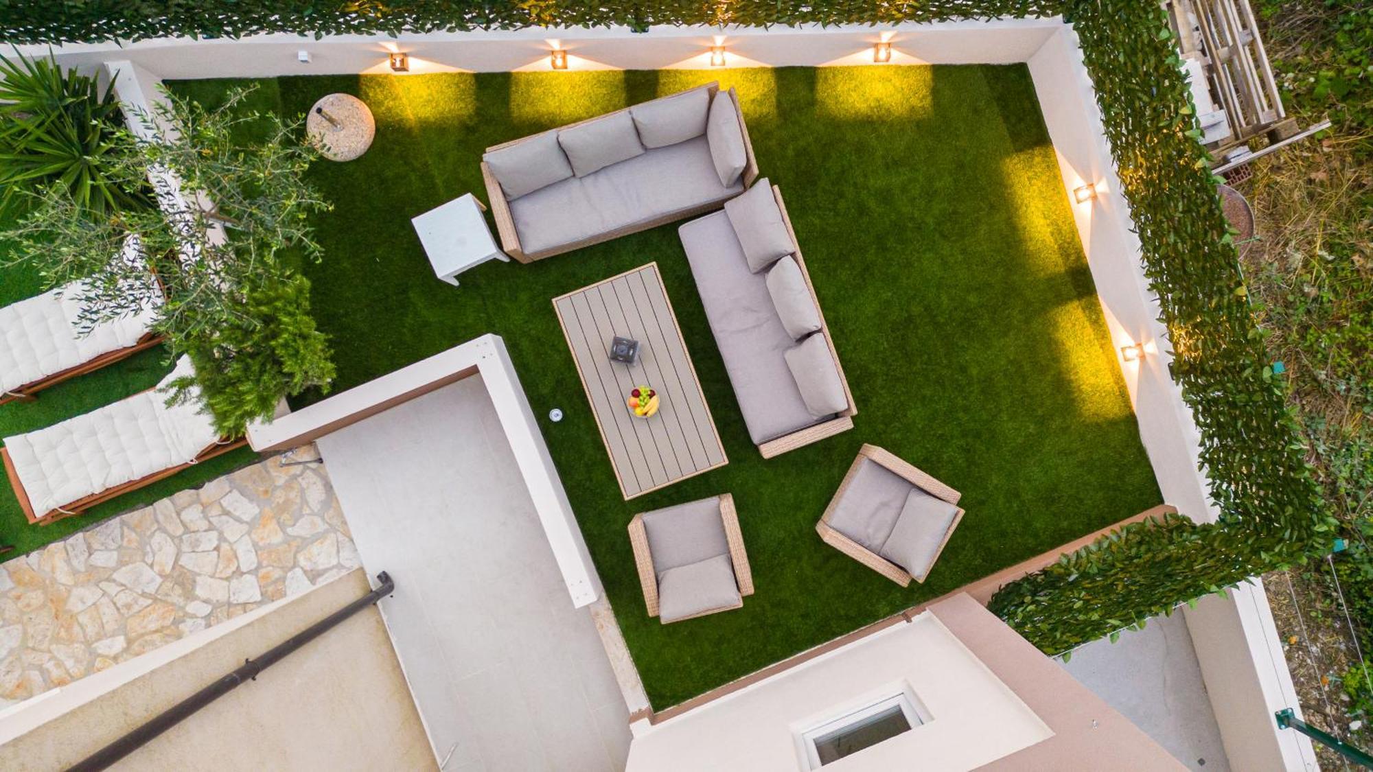 Apartment Bruno's Poolside Retreat Trogir