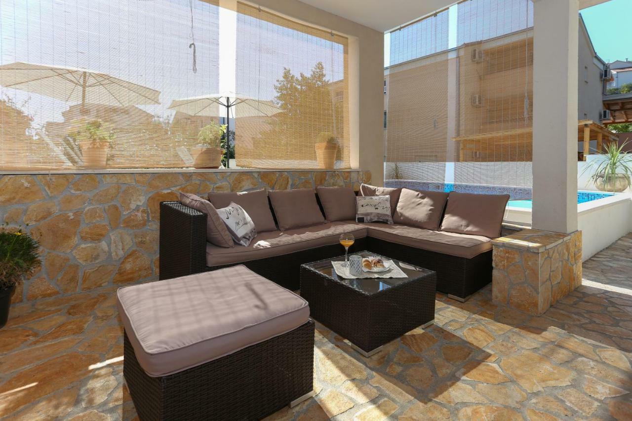 Apartment Bruno's Poolside Retreat *
