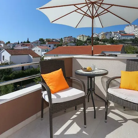 Bruno'S Poolside Retreat Apartment Trogir Exterior photo