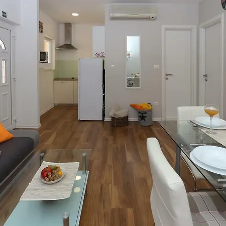 Bruno'S Poolside Retreat Apartment Trogir Exterior photo